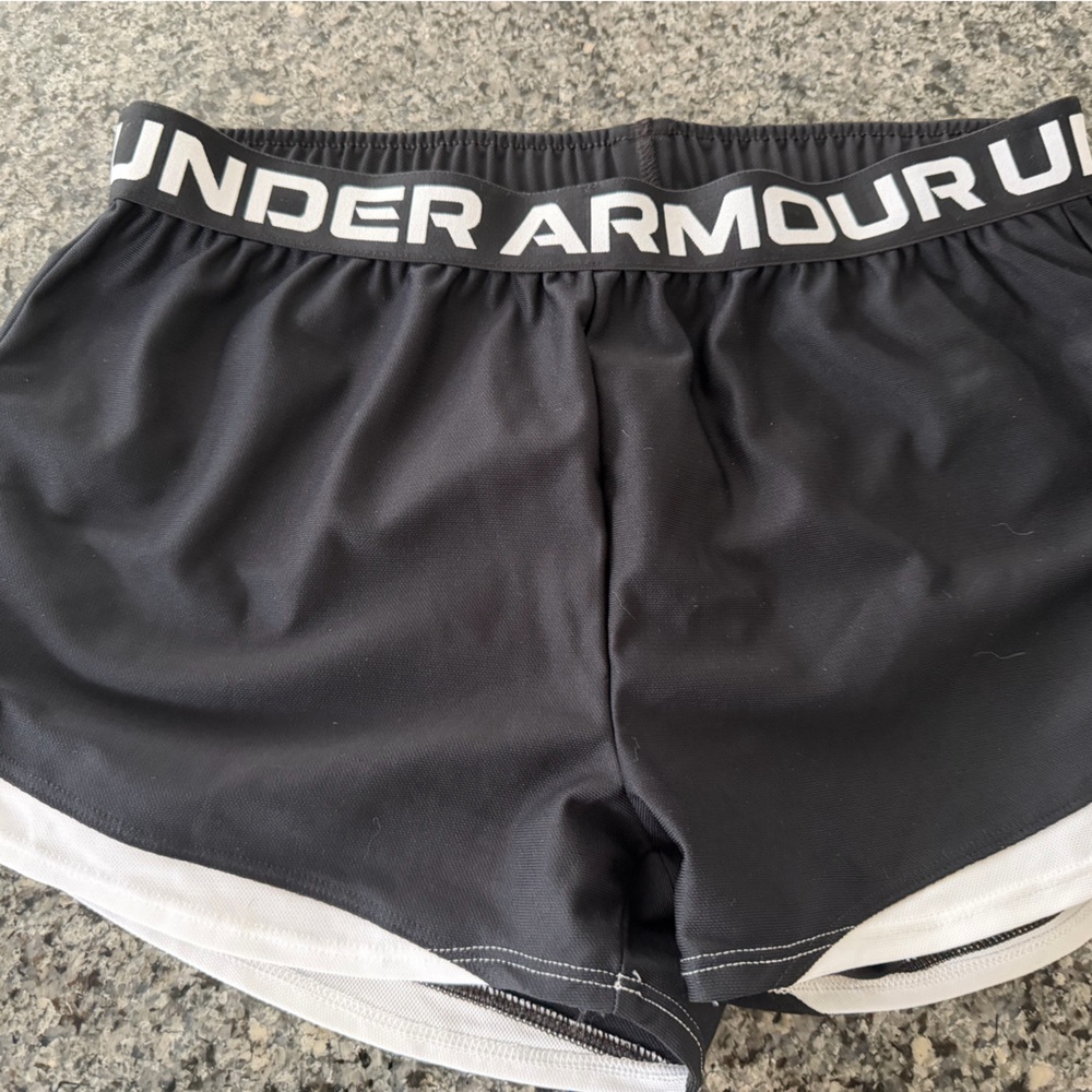 Under Armour girls shorts size XL